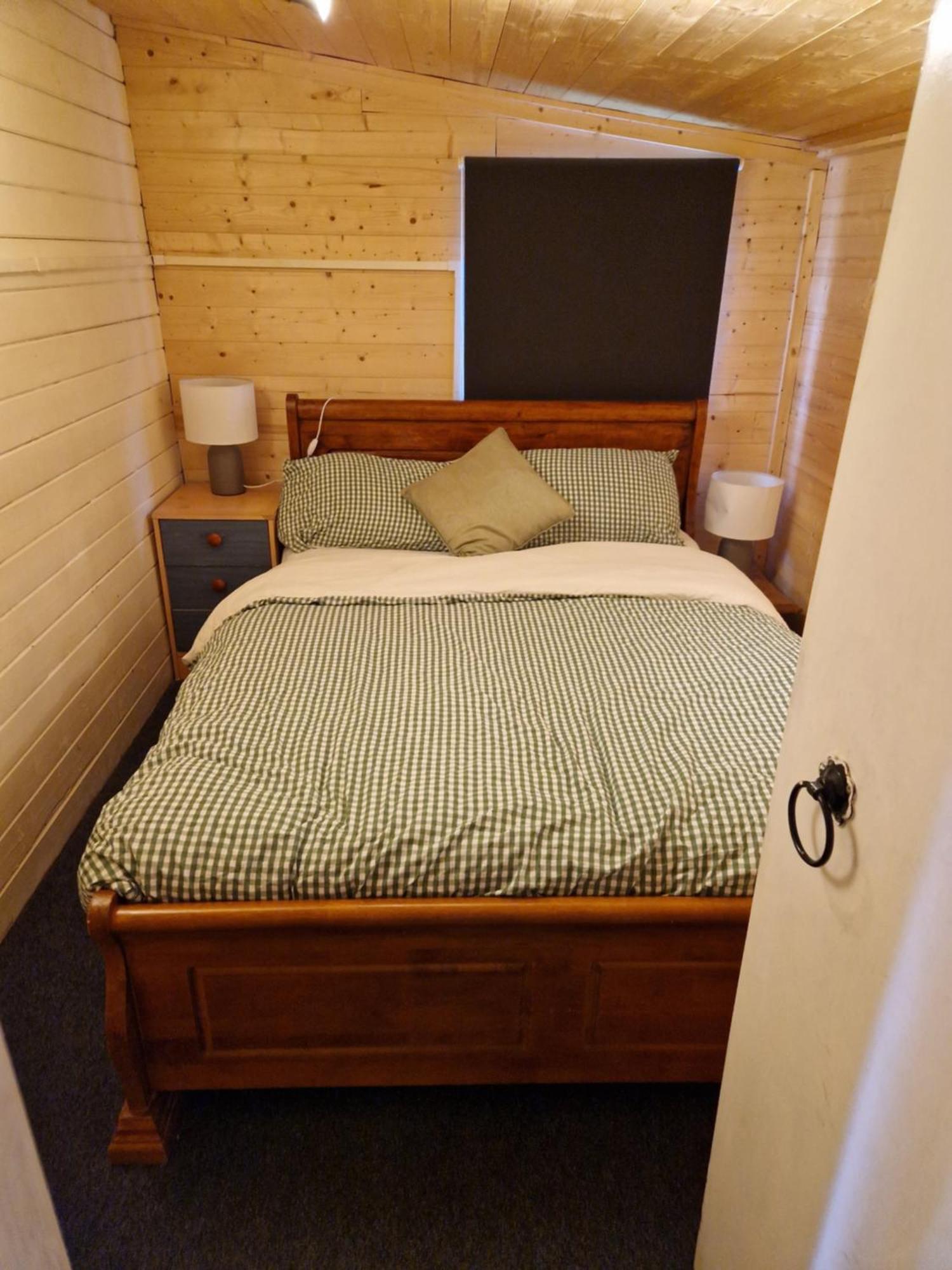 The Cabin - A Very Quiet Location Pewsey ภายนอก รูปภาพ