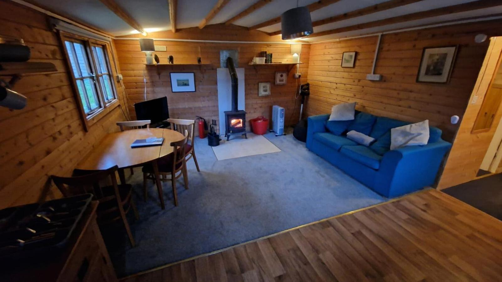 The Cabin - A Very Quiet Location Pewsey ภายนอก รูปภาพ