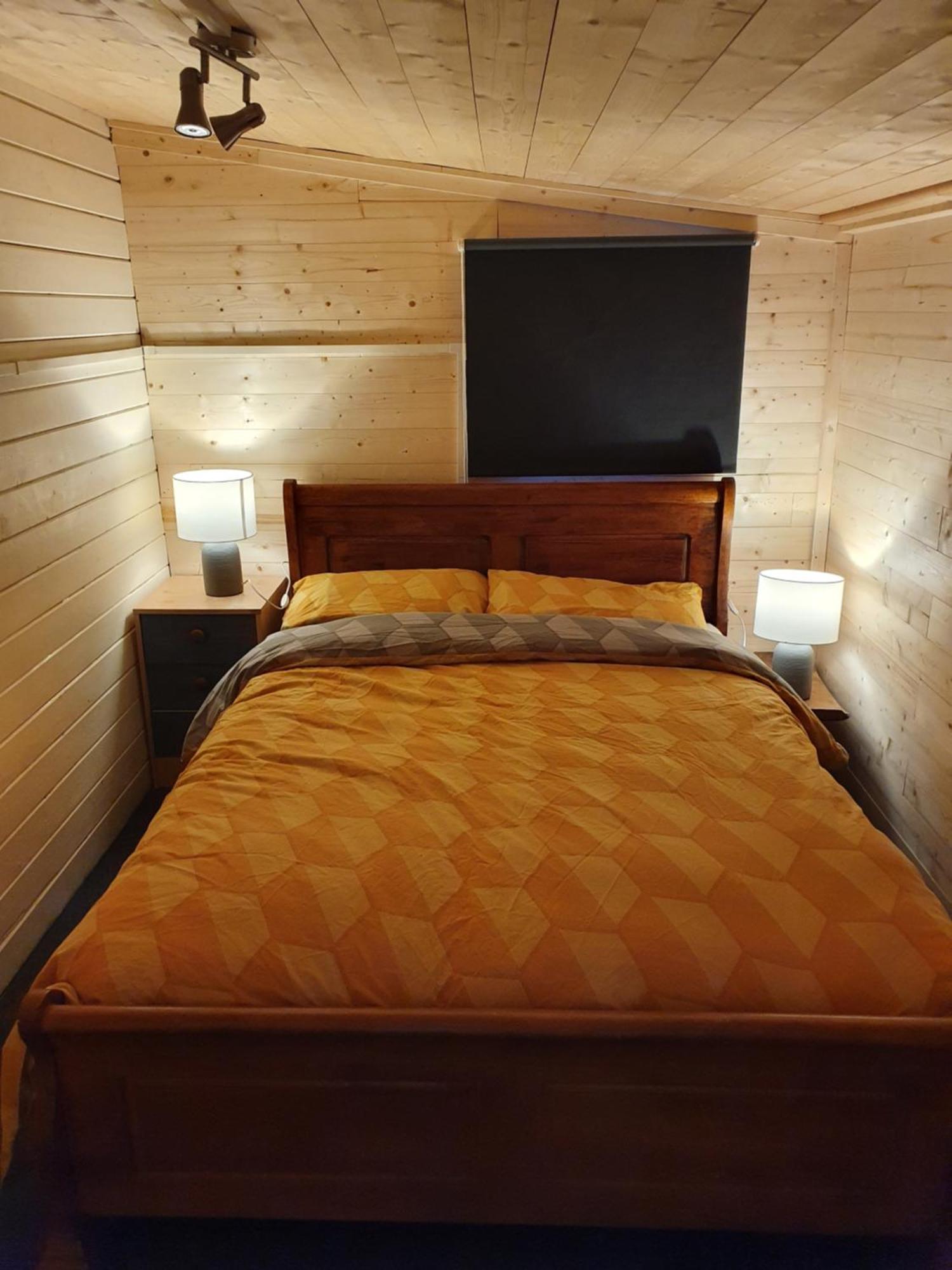 The Cabin - A Very Quiet Location Pewsey ภายนอก รูปภาพ